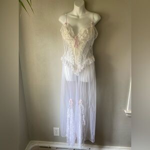 Elegant White Lace Nightgown